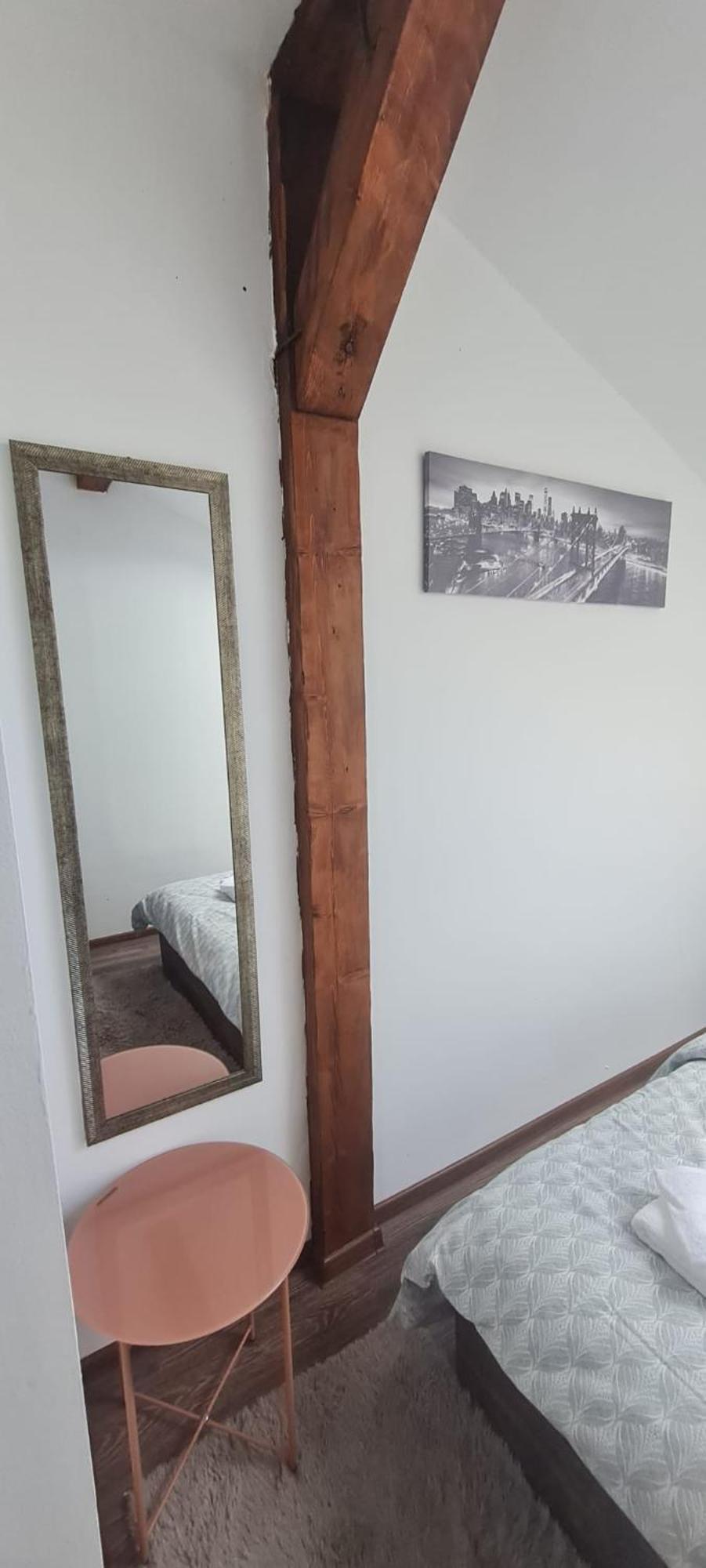 Cosy 2 Bedroom Apartment In New Town 브라쇼브 외부 사진