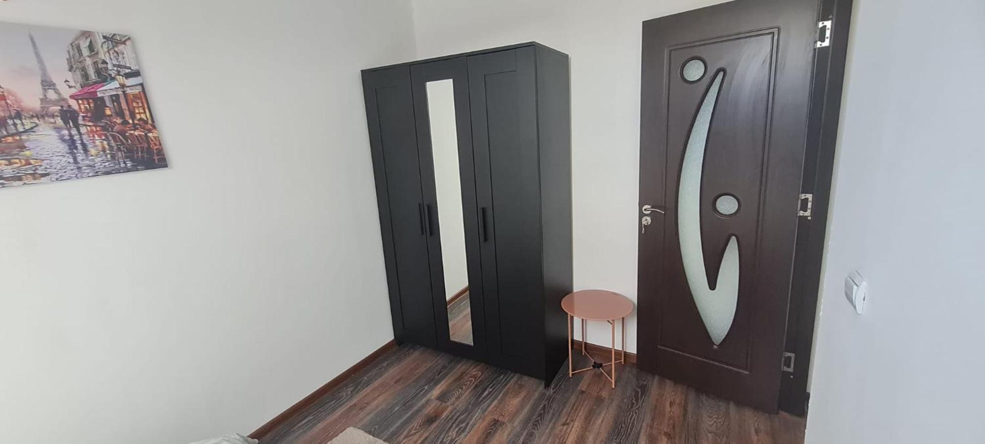 Cosy 2 Bedroom Apartment In New Town 브라쇼브 외부 사진