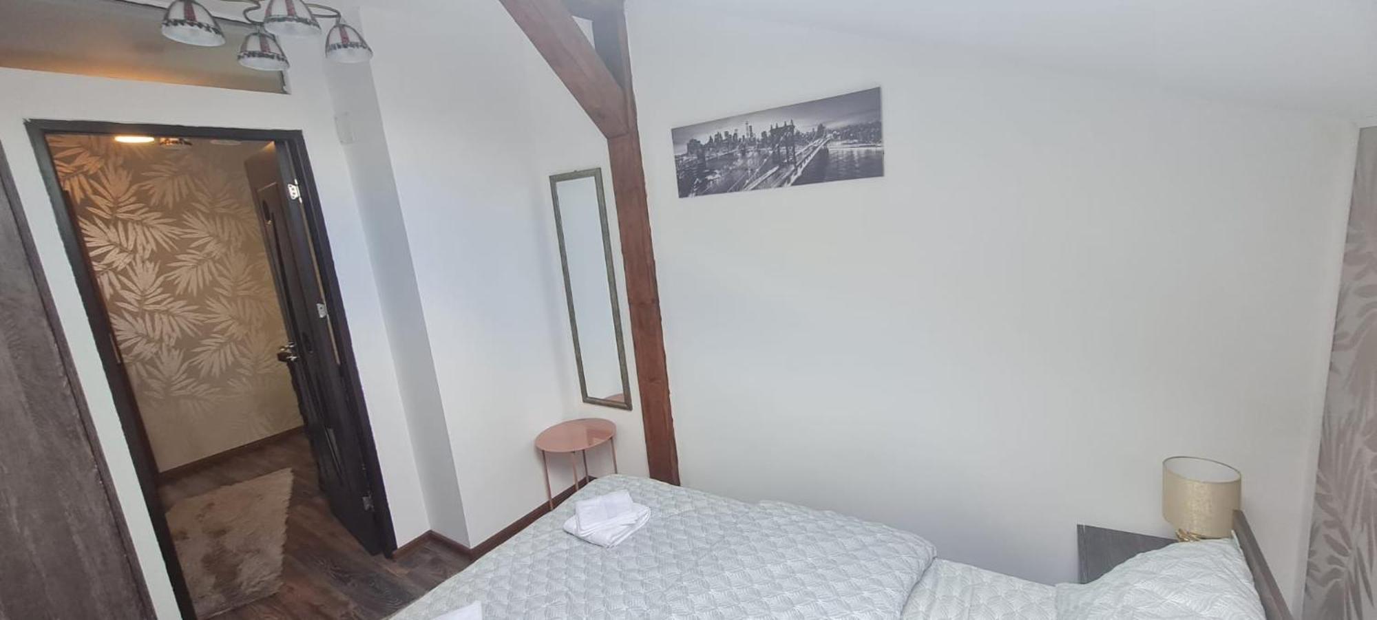 Cosy 2 Bedroom Apartment In New Town 브라쇼브 외부 사진