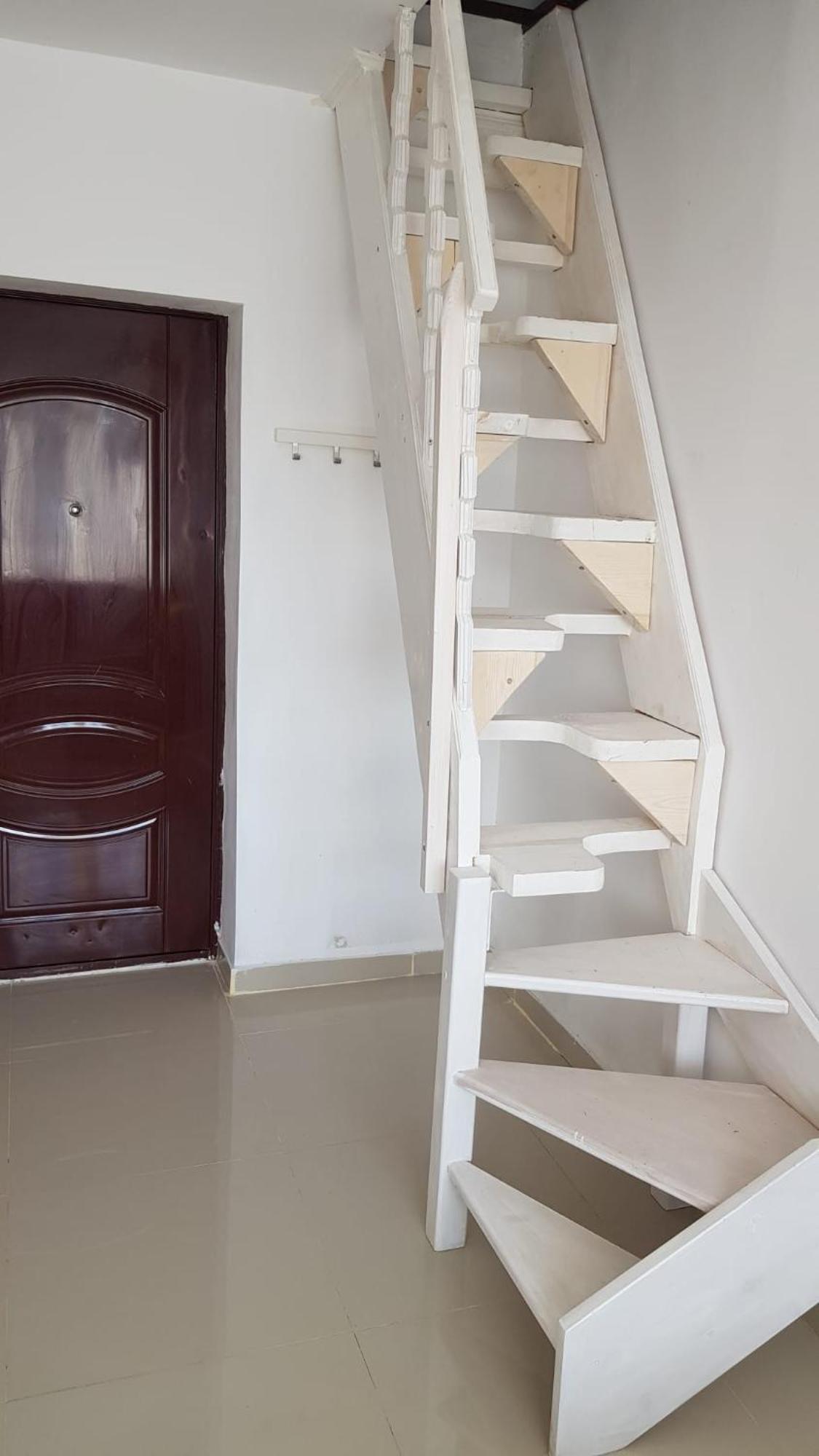 Cosy 2 Bedroom Apartment In New Town 브라쇼브 외부 사진